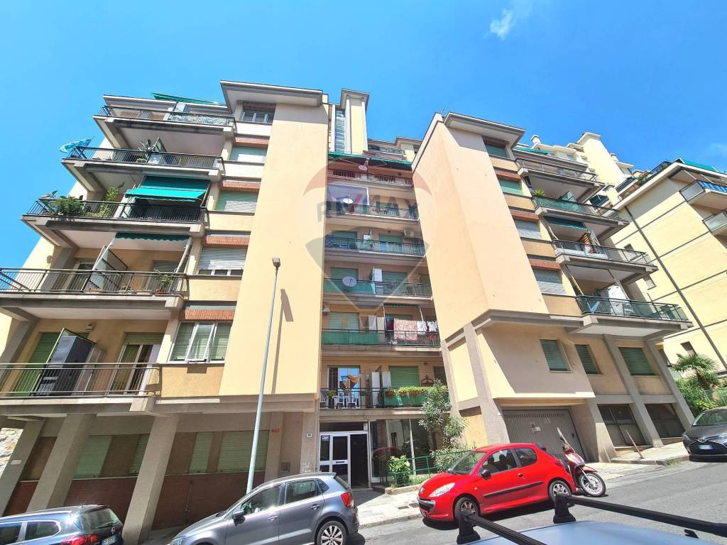 Appartamento in vendita a Genova via Vesuvio, 20
