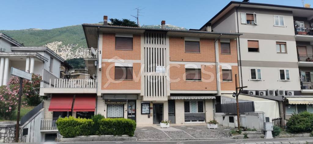 Appartamento in vendita a Civitella Roveto via Roma, 81