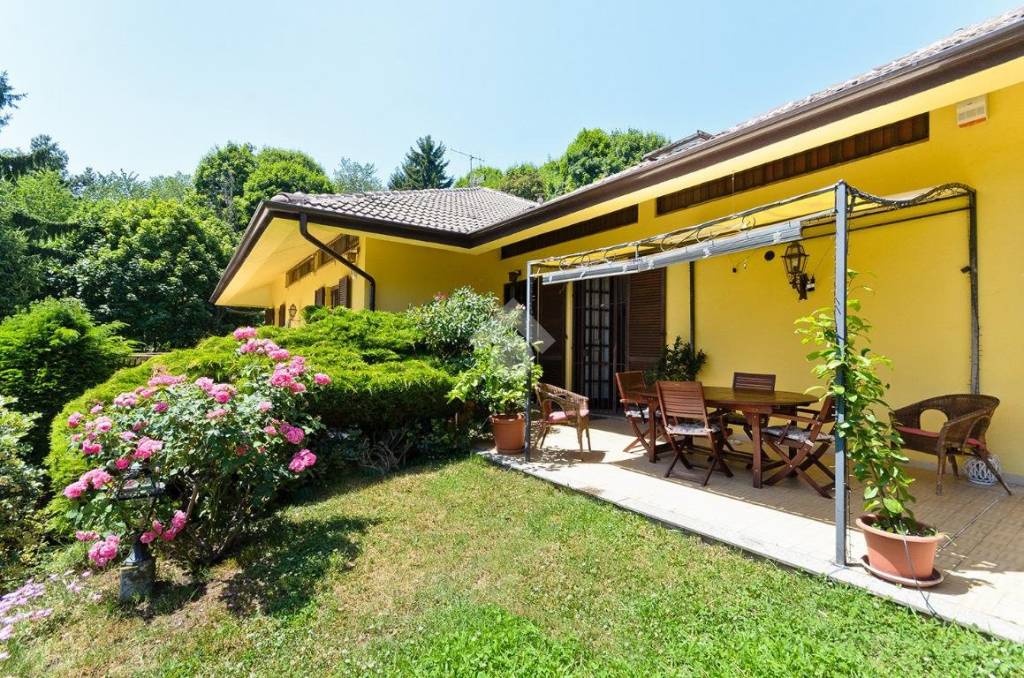 Villa Bifamiliare in vendita a Moncalieri via col di cadibona, 15