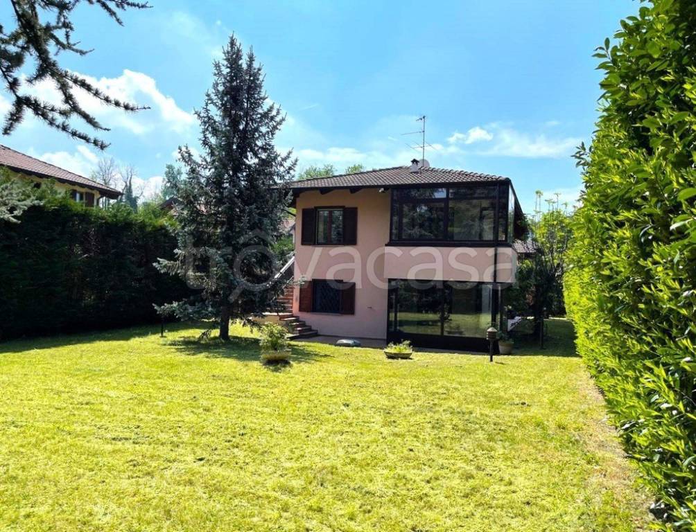 Villa in vendita a Godiasco Salice Terme viale Poggetto, 2