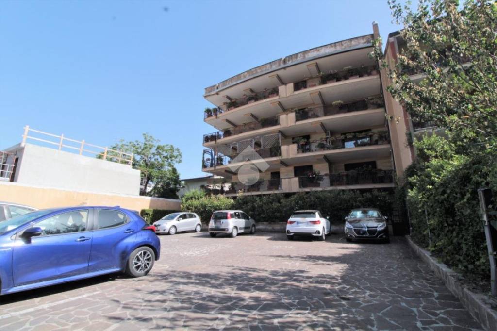 Appartamento in vendita a Caserta via Gennaro Tescione, 205