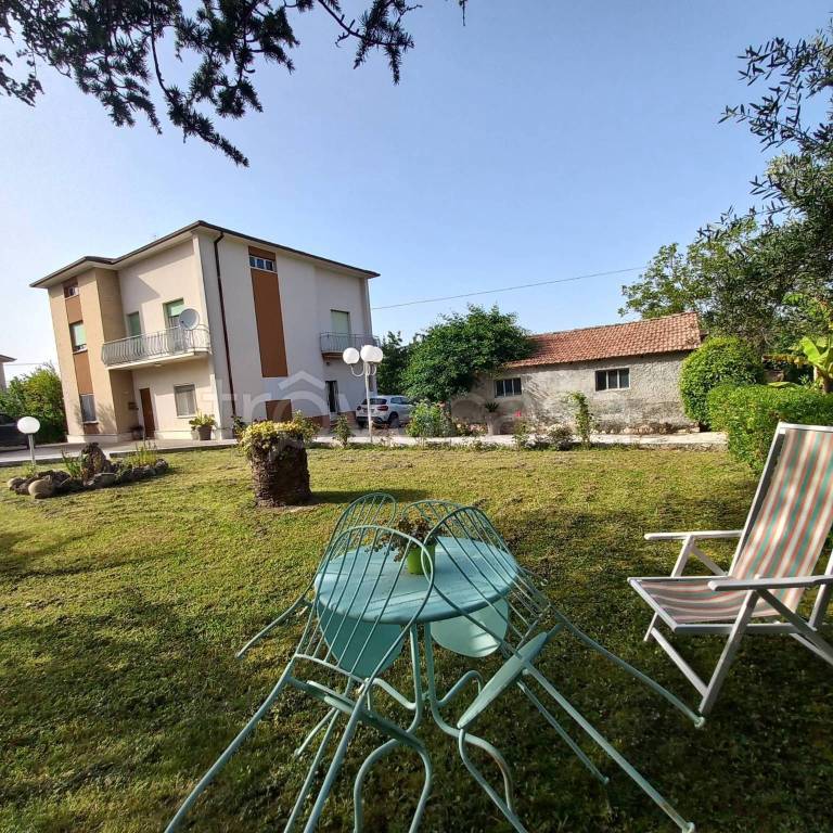 Casa Indipendente in vendita a Montegiorgio contrada Montone, 44