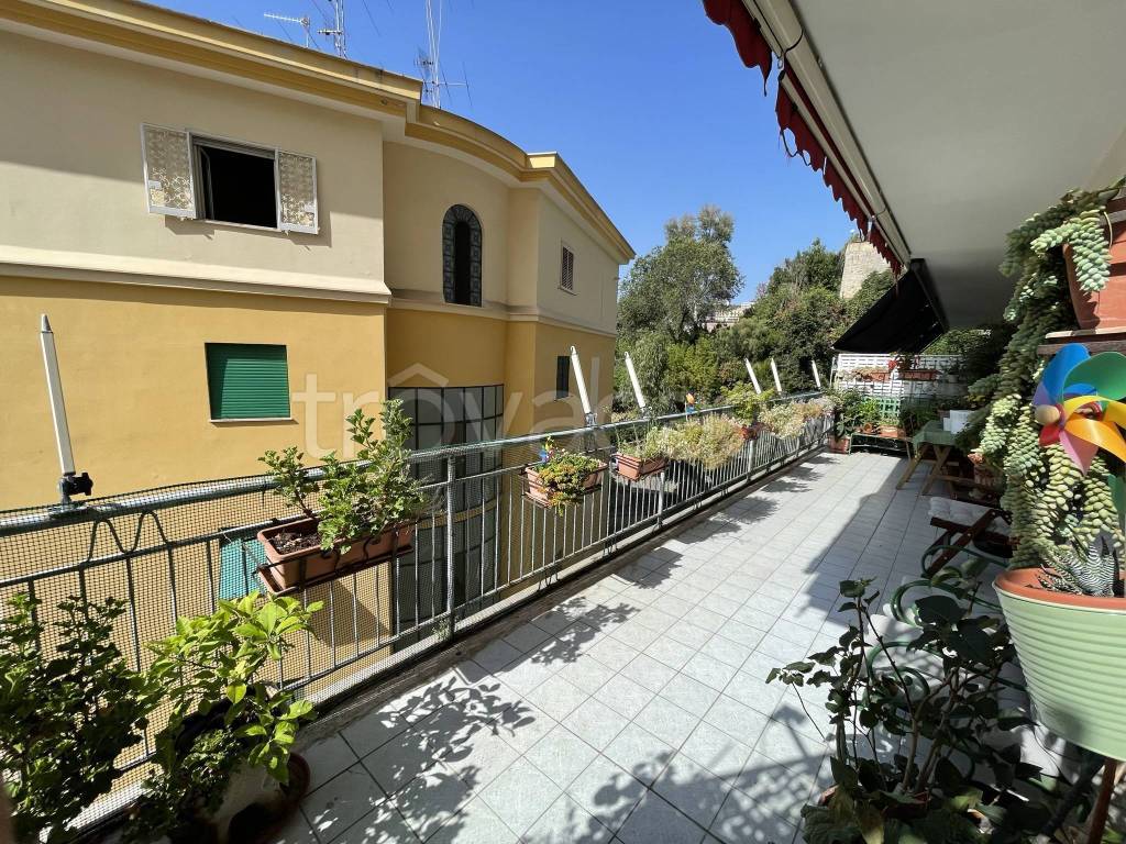 Appartamento in vendita a Napoli corso Vittorio Emanuele, 110