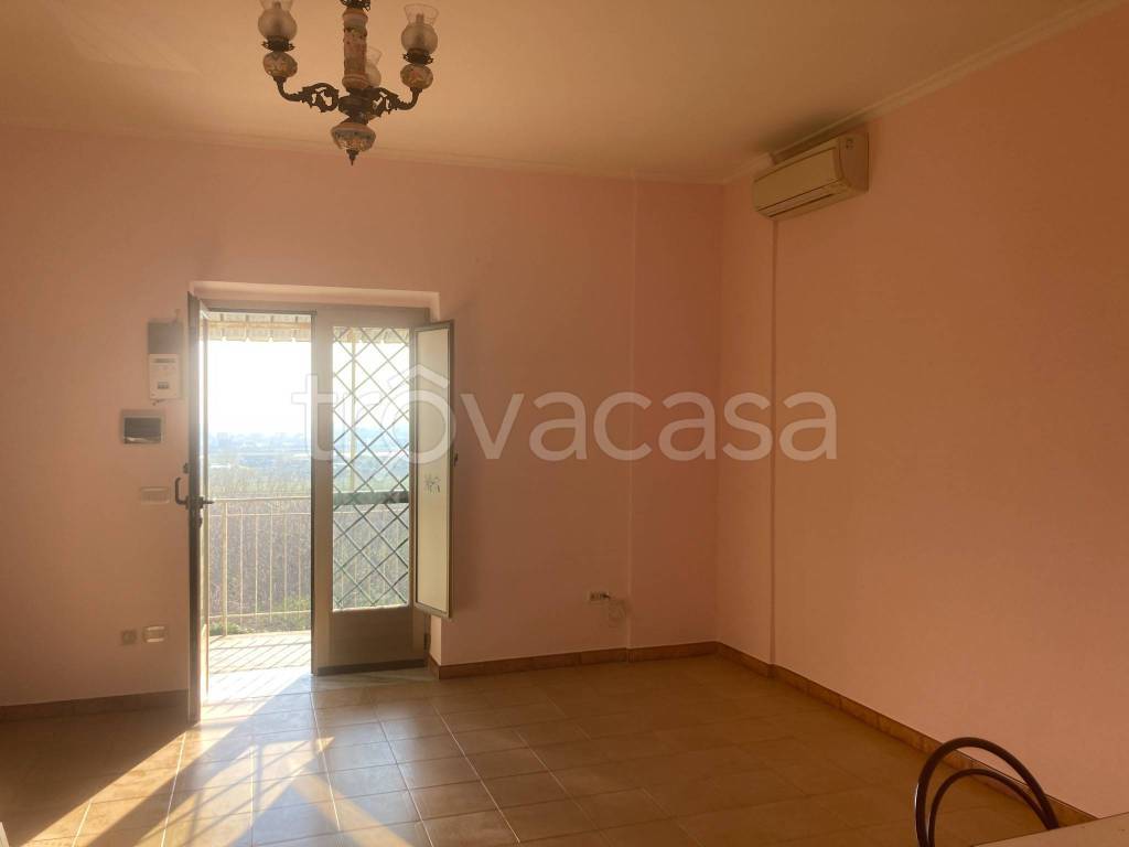 Appartamento in vendita a Pontecagnano Faiano via Latemar, 30
