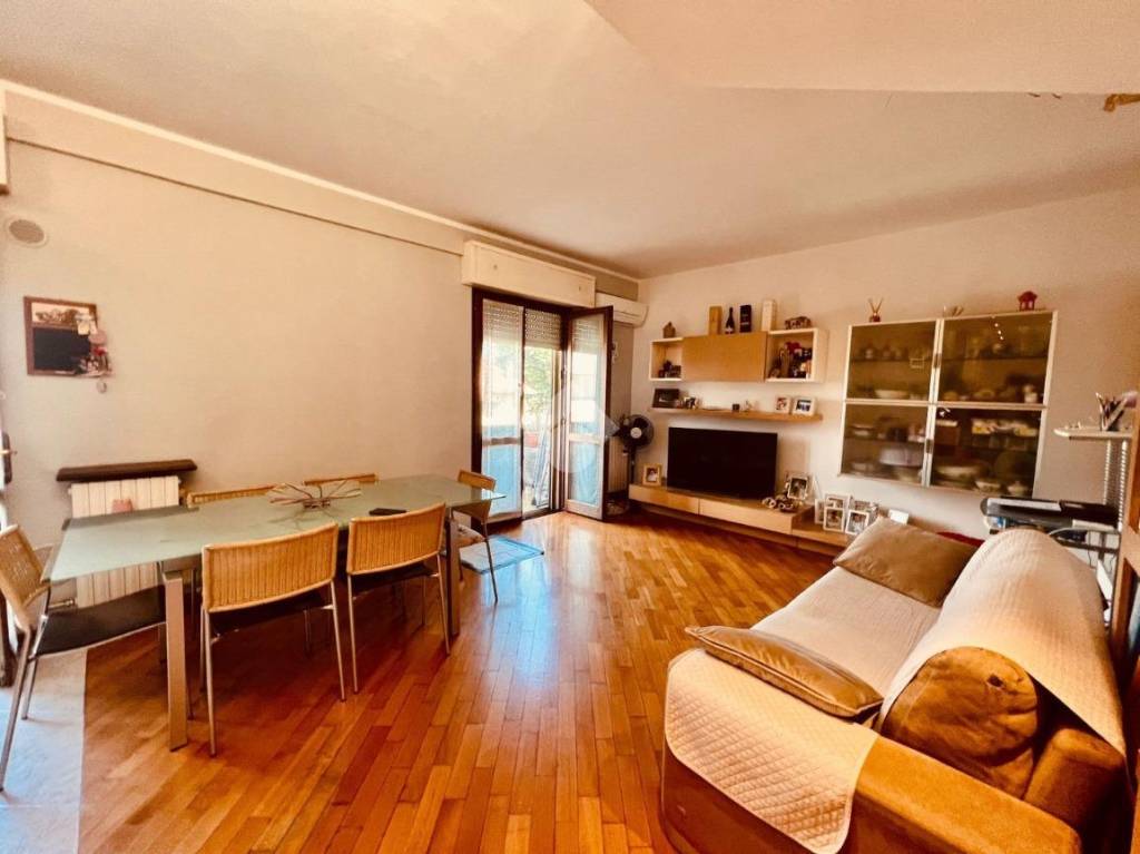 Appartamento in vendita a Fornovo San Giovanni via Don Giacomo Lanzanova, 4