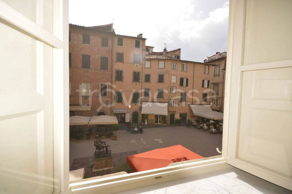 Appartamento in in affitto da privato a Lucca piazza Cittadella, 7