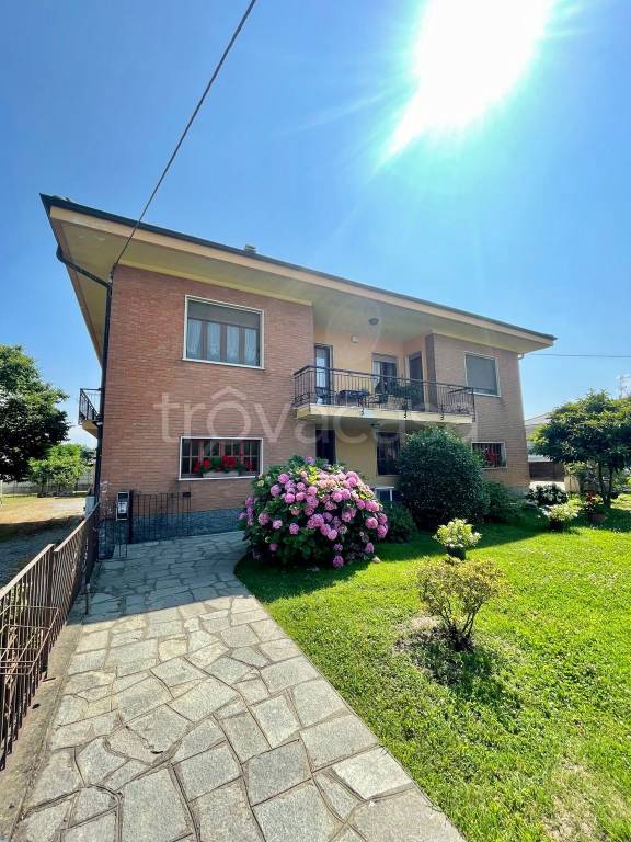Villa Bifamiliare in vendita a Crescentino via Faldella, 41
