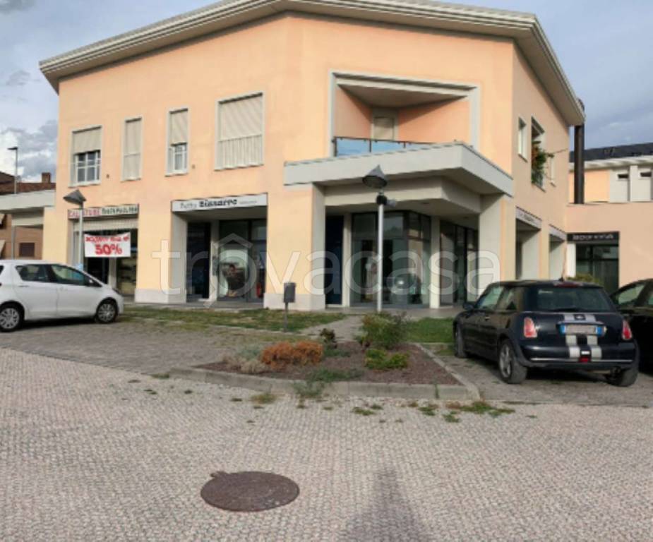 Filiale Bancaria in vendita a Formigine via Grazia Deledda 26