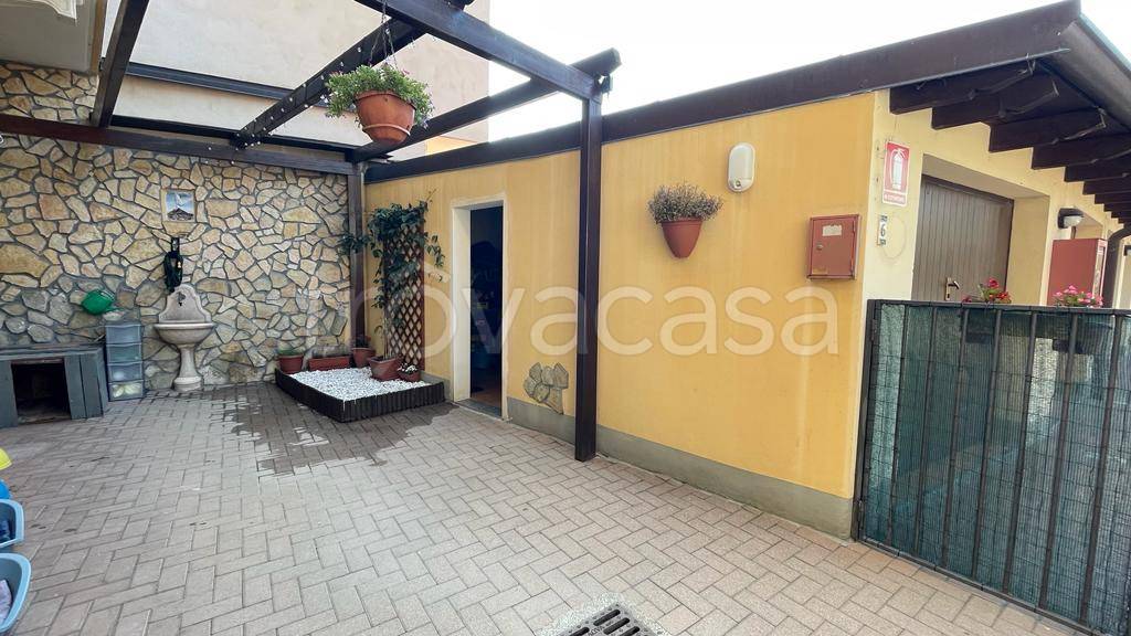 Appartamento in vendita a Cameri via Novara