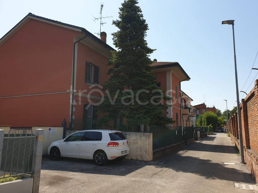 Appartamento in vendita a Bologna via del Triumvirato, 74