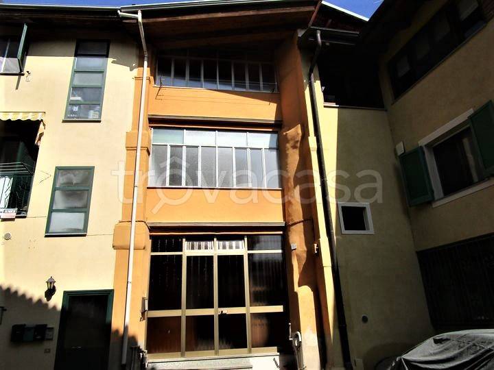 Casa Indipendente in vendita a Grignasco via Angiolina Fasola, 9