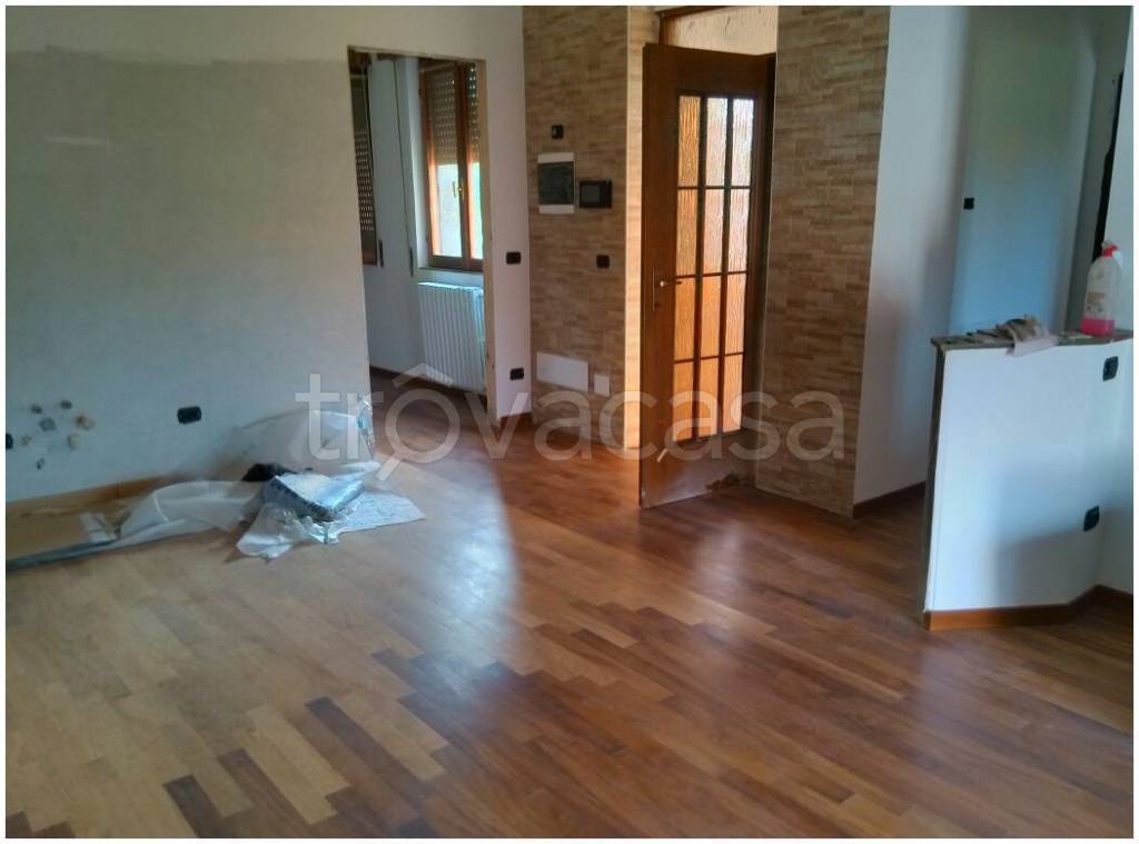 Casa Indipendente in vendita a Senago via Giosuè Carducci, 6