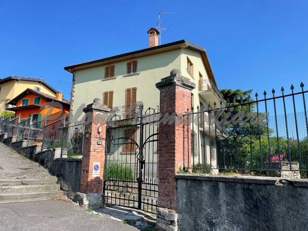 Villa in vendita a Torre de' Roveri via Colle dei Pasta