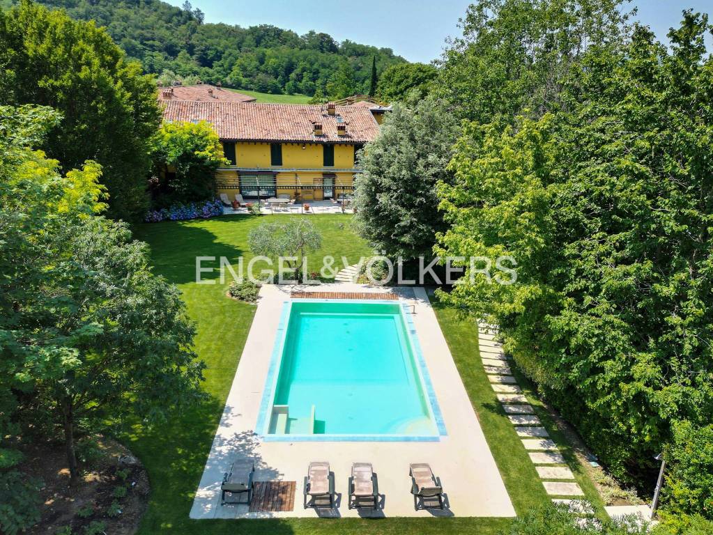 Villa in vendita a Brescia via Valle di Mompiano