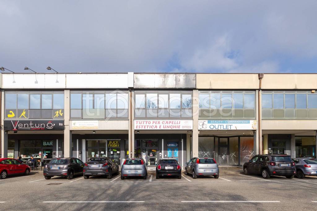 Capannone Industriale in vendita a Buttigliera Alta corso Torino, 85