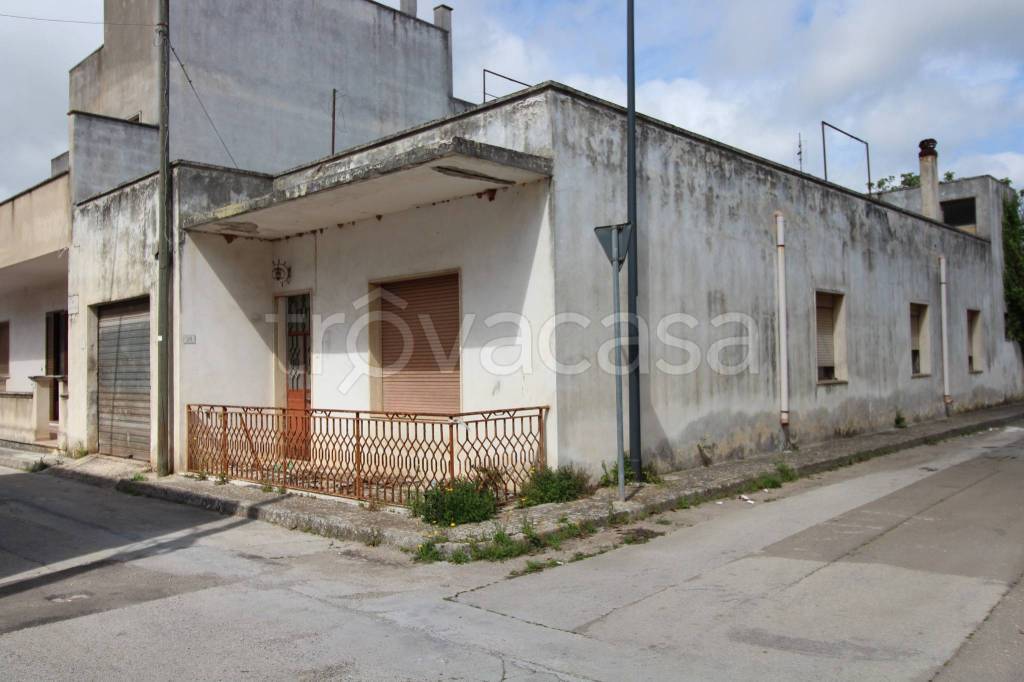 Casa Indipendente in vendita a Poggiardo via Antonio Salandra