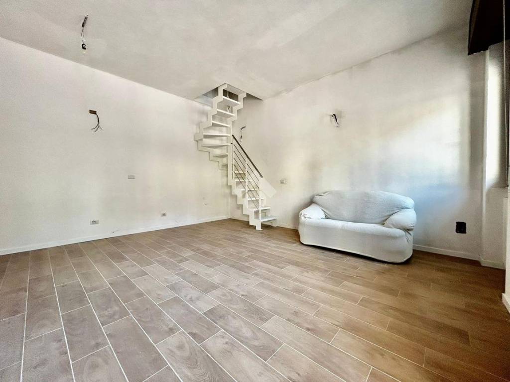 Appartamento in vendita a Legnano via Barbara Melzi, 158