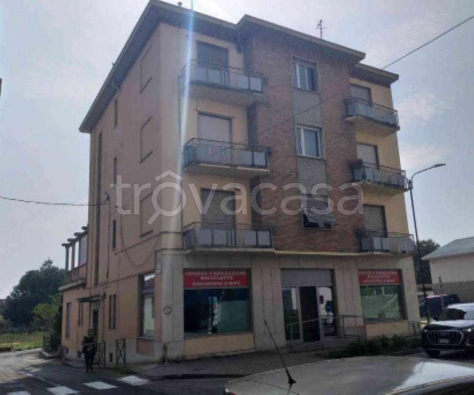 Filiale Bancaria in vendita ad Asti corso Savona