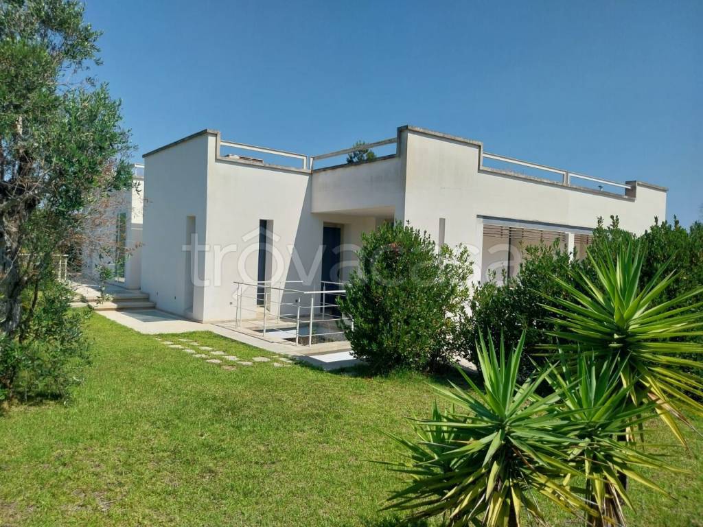 Villa in vendita a Otranto via Rita Levi Montalcini