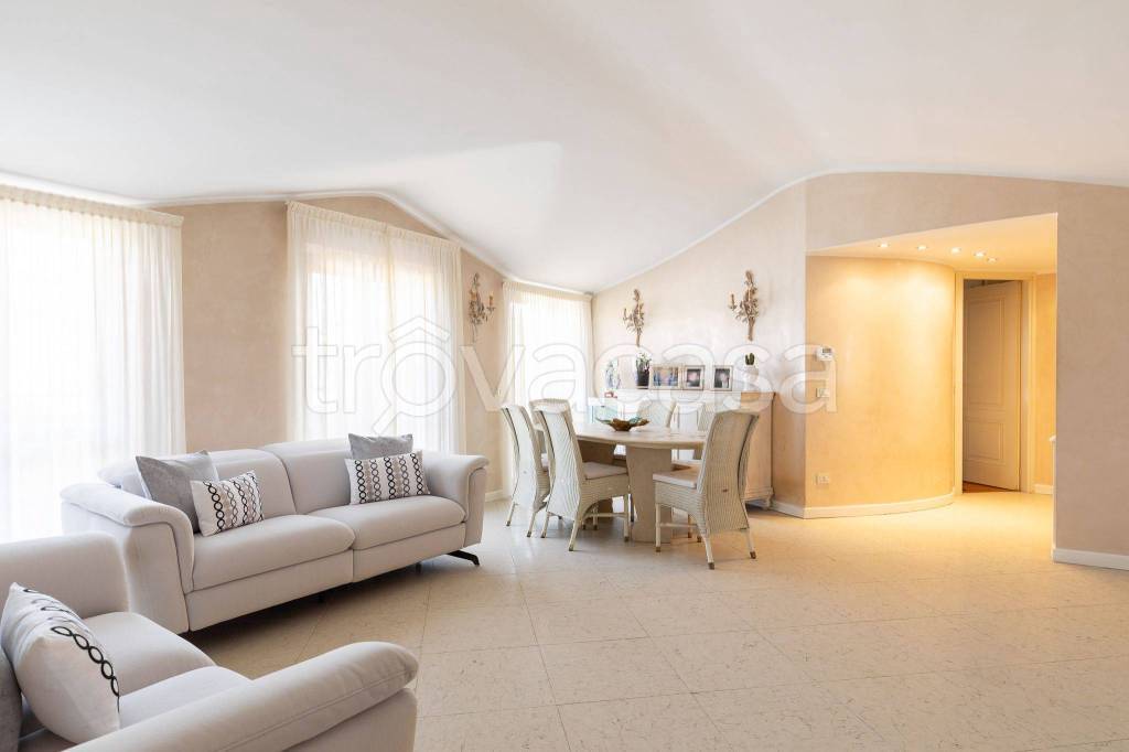 Appartamento in in vendita da privato a Cologno Monzese piazza Mentana, 3