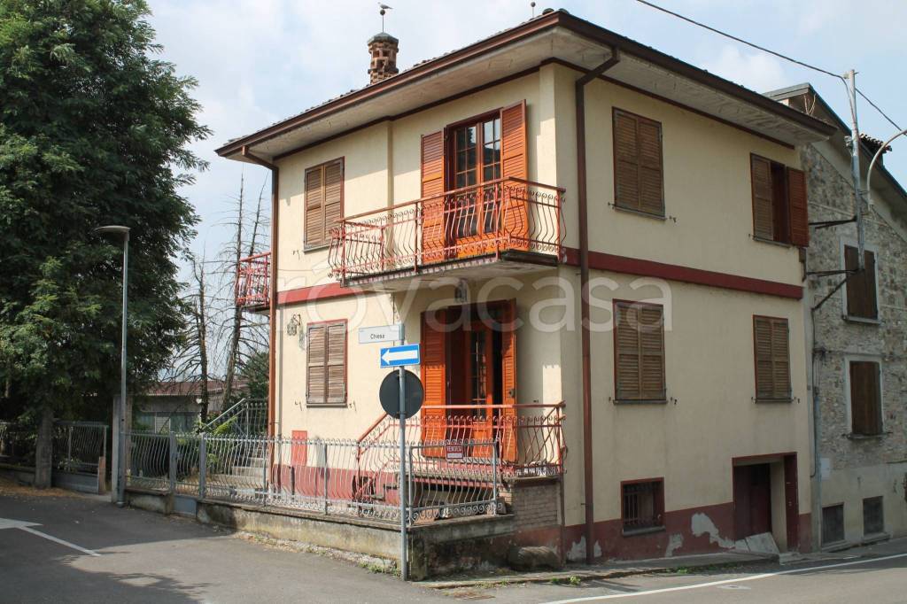 Casa Indipendente in vendita a Montechiarugolo via Chiesa, 1