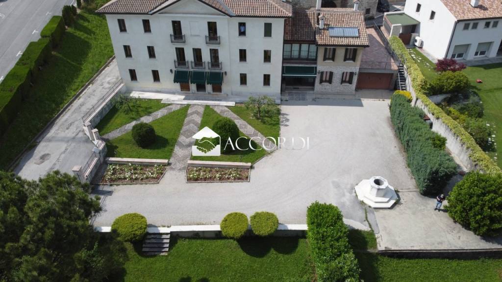 Villa in vendita a Possagno via San Francesco