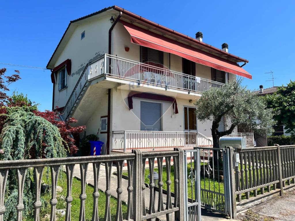 Appartamento in vendita a Riva del Po via Nugarazza, 31