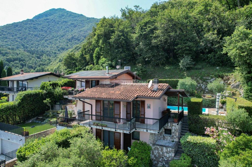 Villa a Schiera in vendita a Villanuova sul clisi via Luigi Cocca 23