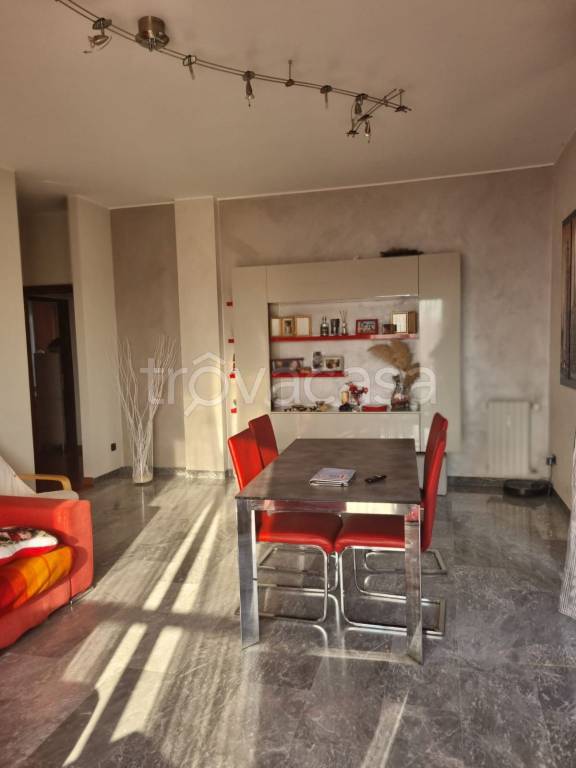 Appartamento in in vendita da privato a Pioltello via Messina, 7
