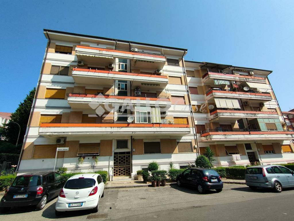 Appartamento in vendita a Cosenza via Giulio Adimari