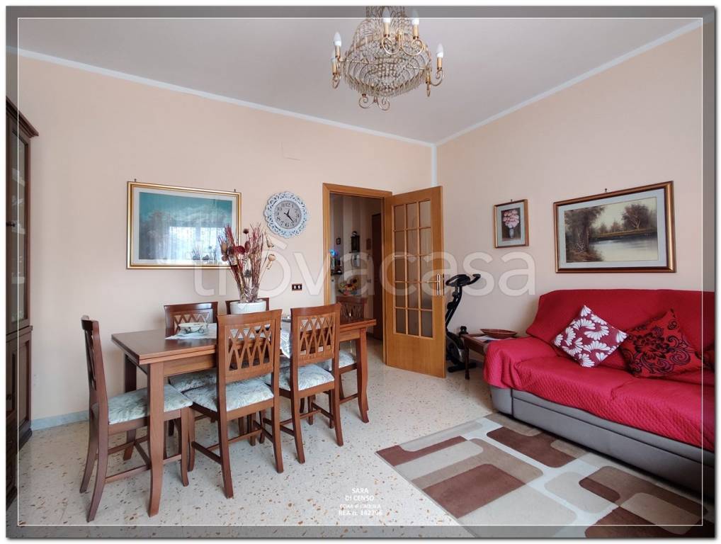 Appartamento in vendita a Sulmona viale Stazione Centrale, 69
