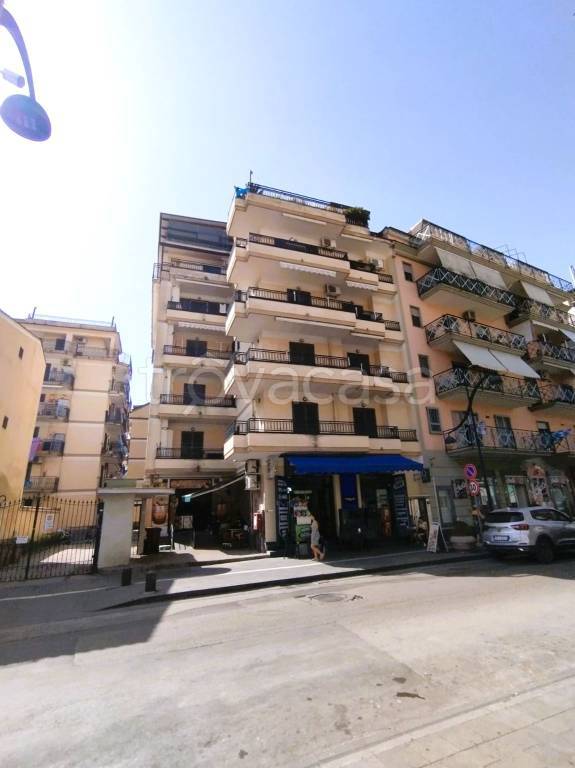 Appartamento in vendita a Casalnuovo di Napoli corso Umberto I, 494