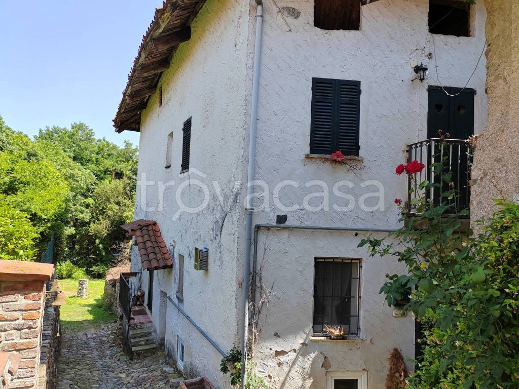 Casa Indipendente in vendita a Masserano frazione Rongio Superiore, 80