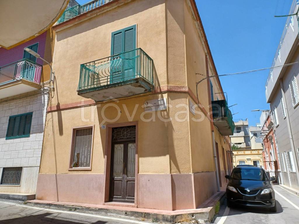 Casa Indipendente in vendita a Bari via Villafranca