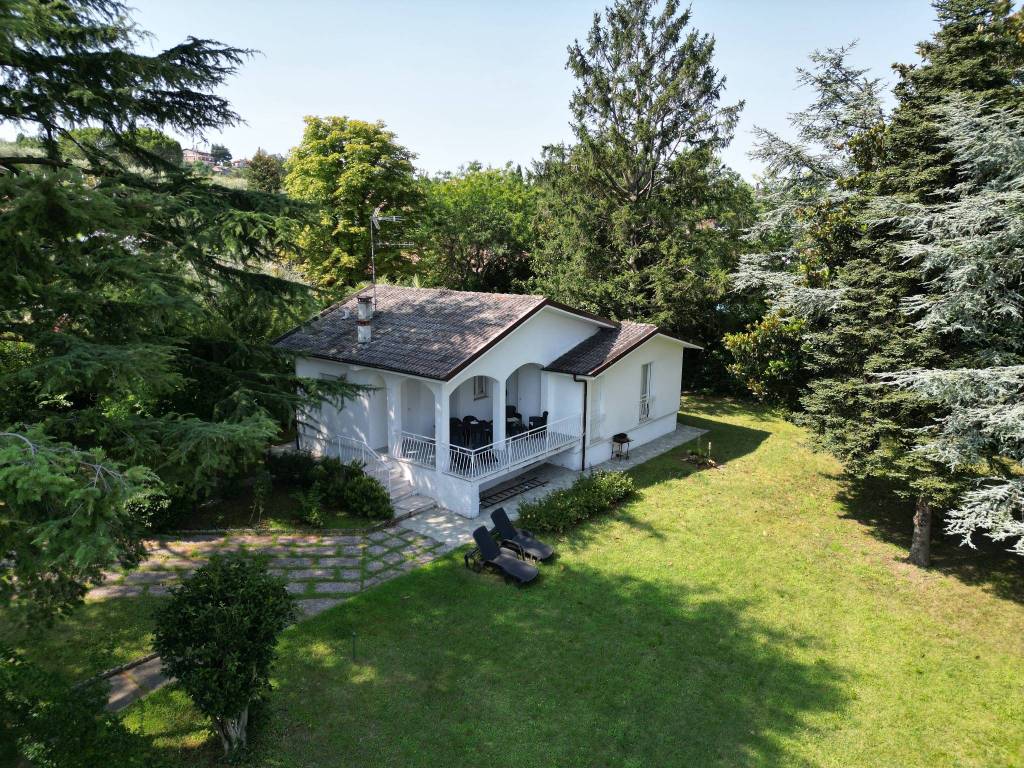Villa in vendita a Manerba del Garda via del Torchio, 19