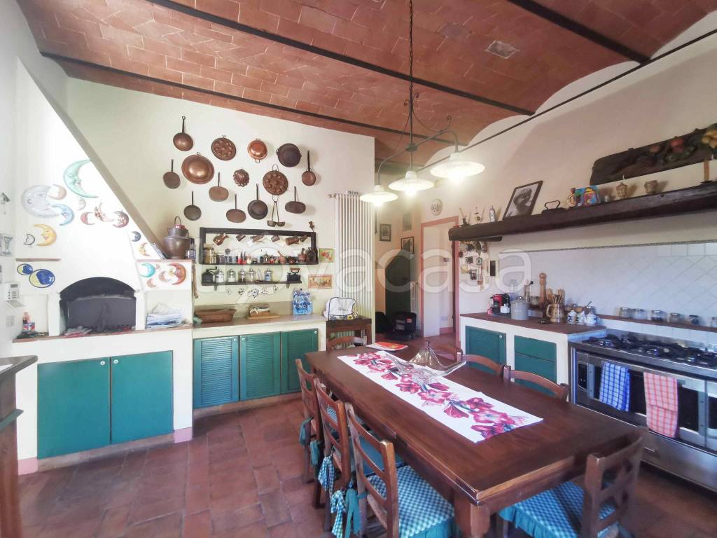 Casa Indipendente in vendita a San Gimignano viale Val d'Elsa, 14