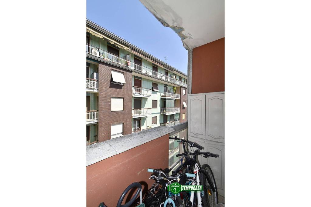 Appartamento in vendita a Milano via Attilio Momigliano