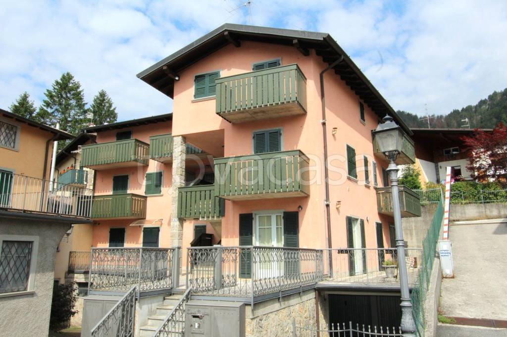 Appartamento in vendita a Castione della Presolana via Medici