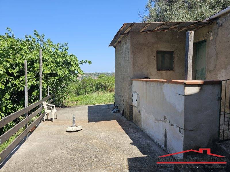 Casa Indipendente in vendita a Reggio di Calabria via delle Grazie