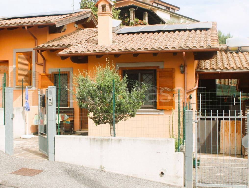 Appartamento in in vendita da privato a Manziana via Manziana