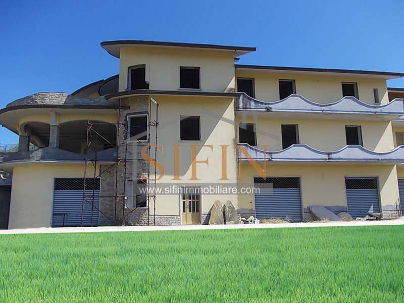 Villa Bifamiliare in vendita a Melito Irpino contrada Fontana del Bosco