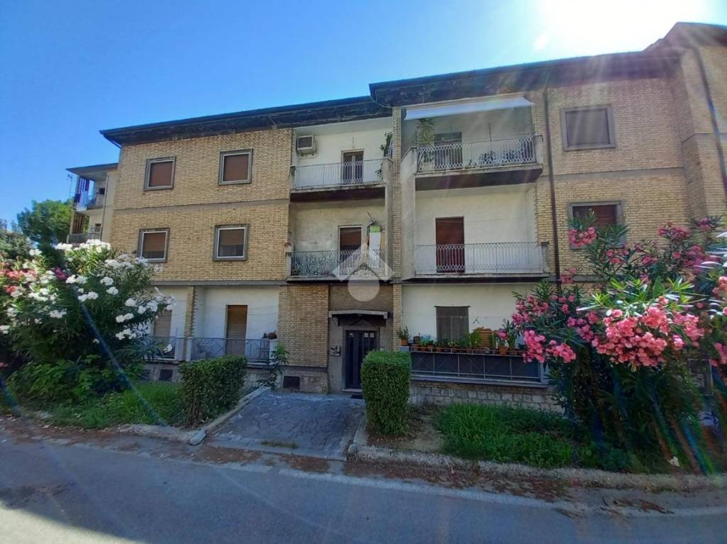 Appartamento in vendita ad Ascoli Piceno via Agrigento, 2