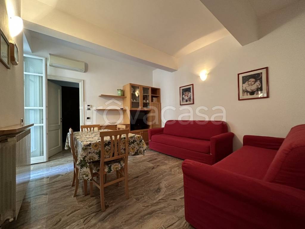 Appartamento in affitto a Finale Ligure vico Marassi, 20