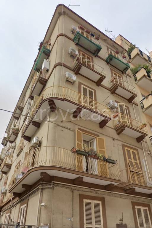Appartamento in affitto a Taranto via Regina Elena, 20