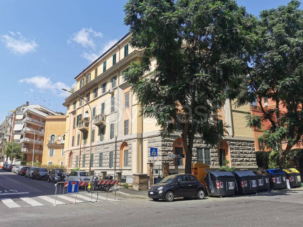 Appartamento in vendita a Roma via Tertulliano, 7