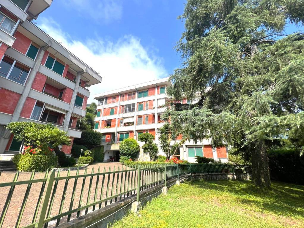 Appartamento in vendita a Genova via Capolungo, 12d