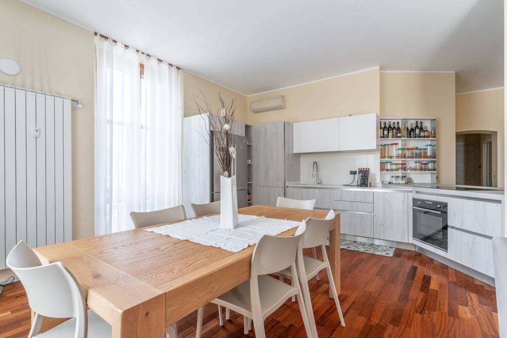 Appartamento in vendita a Milano via Lodovico Montegani
