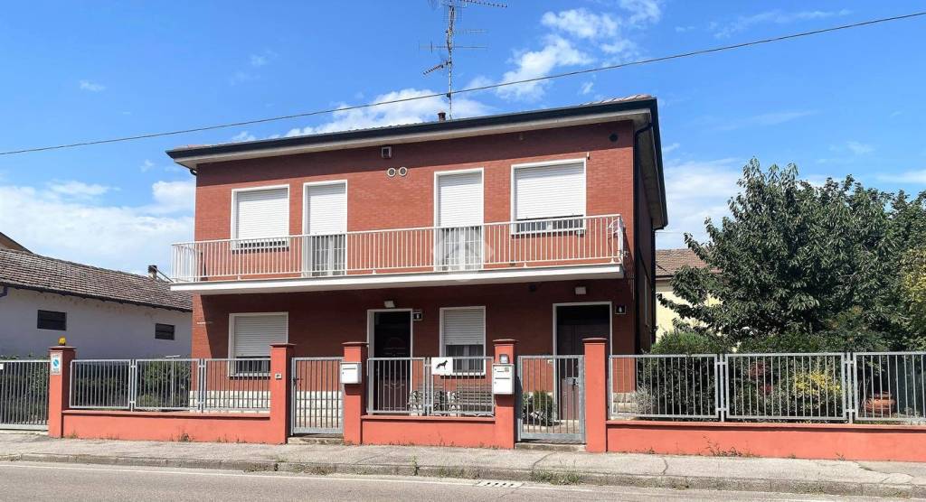 Villa in vendita a Molinella via mameli, 4