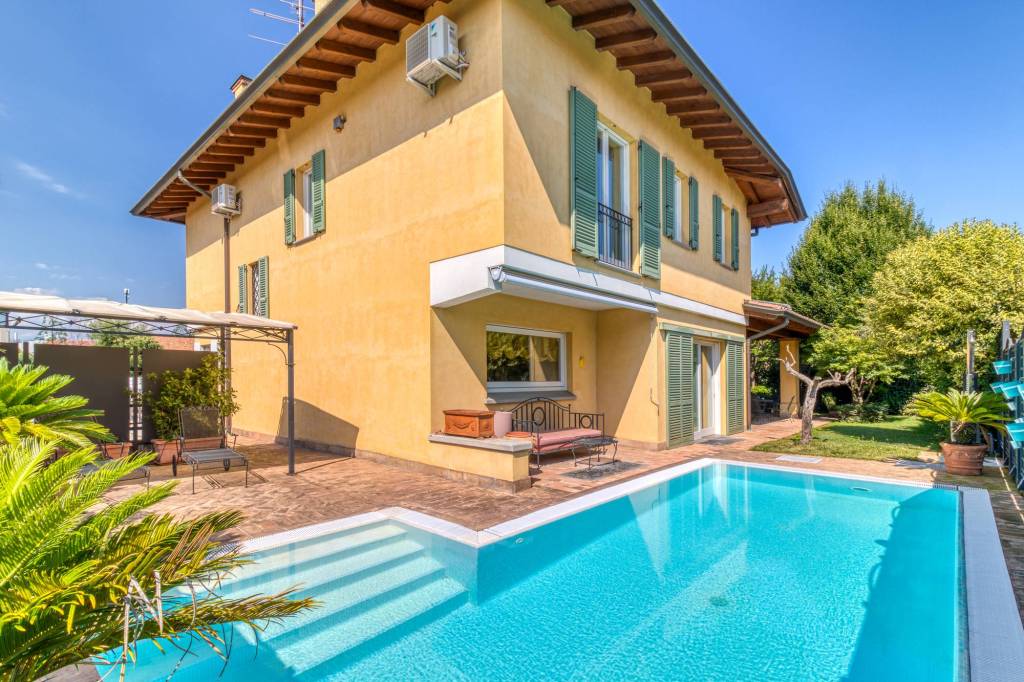 Villa in vendita a Chiari via Claudio Monteverdi