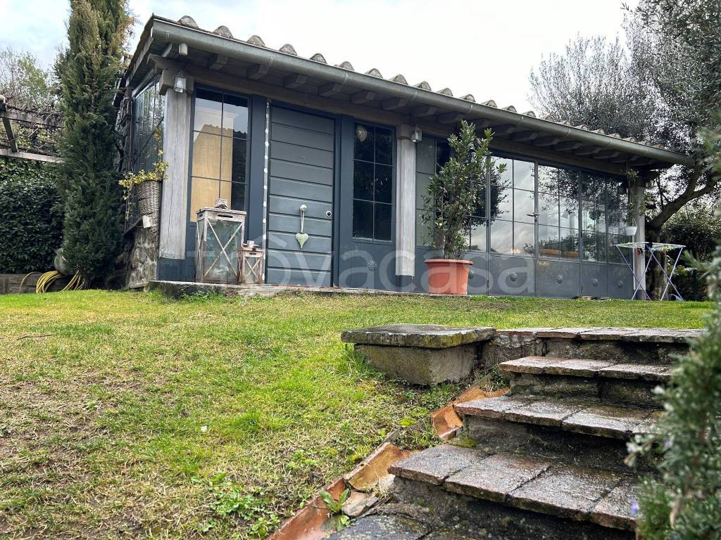 Villa Bifamiliare in vendita a Viterbo strada Palanzana, 2